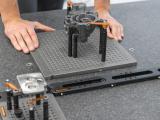 El nuevo sistema de raíl QuickLoad™ aumenta la velocidad, la productividad y la precisión en la inspección de piezas